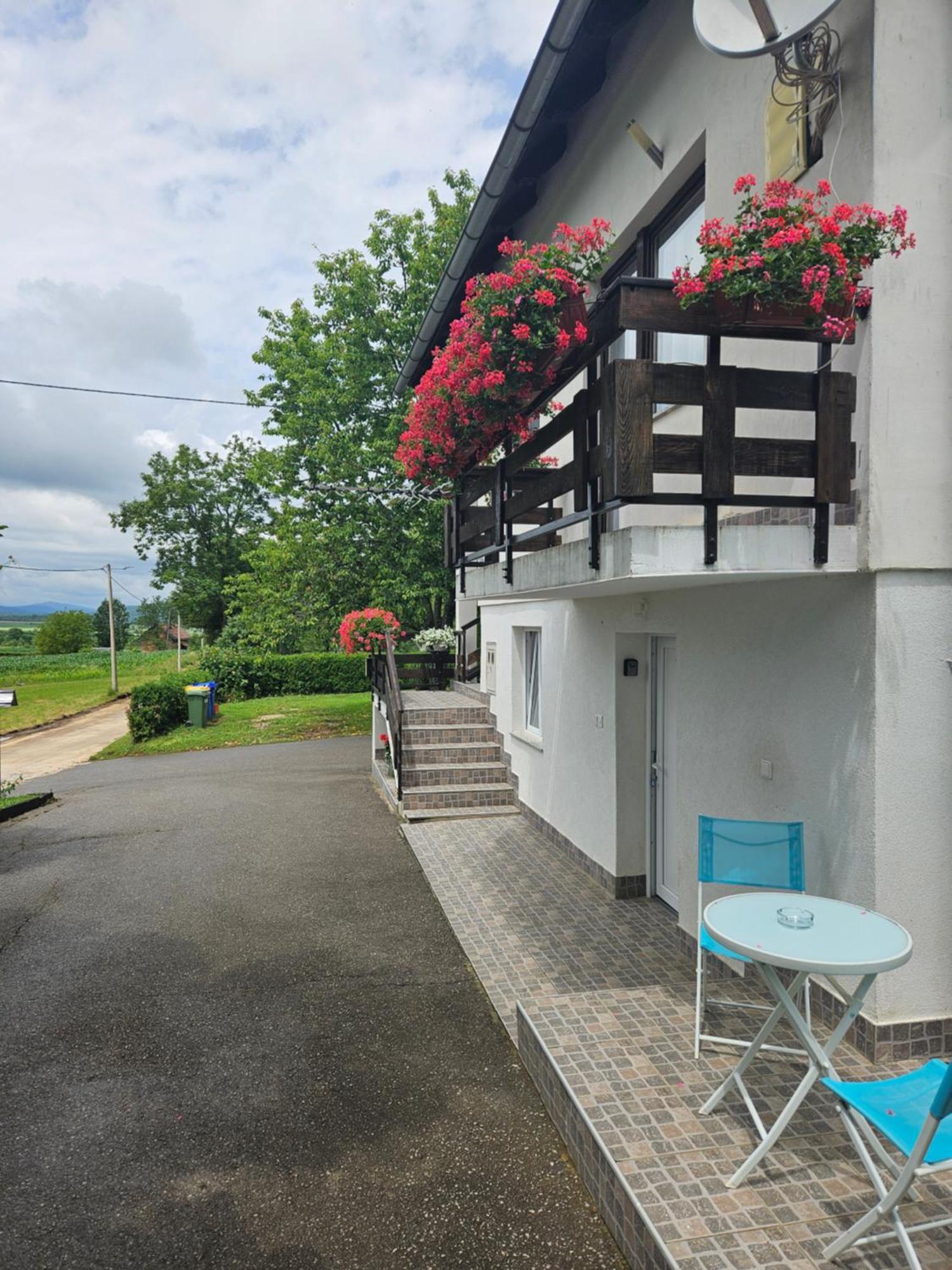Apartments Luka Rakovica Dış mekan fotoğraf